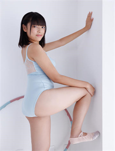 《五男一女NP慎入H小说》